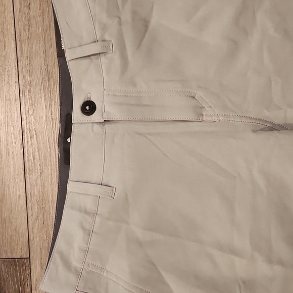 Quick Silver Shorts - Picture 3 of 9